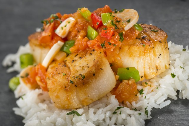 Seared Scallop with Hearts of Palm and Tomato Stew