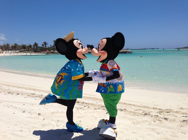 Mickey and Minnie LOVE Disney Cruise Line