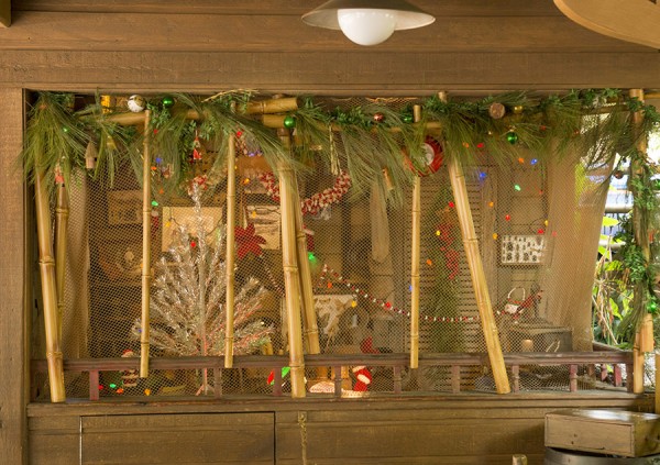 Jingle Cruise decorations