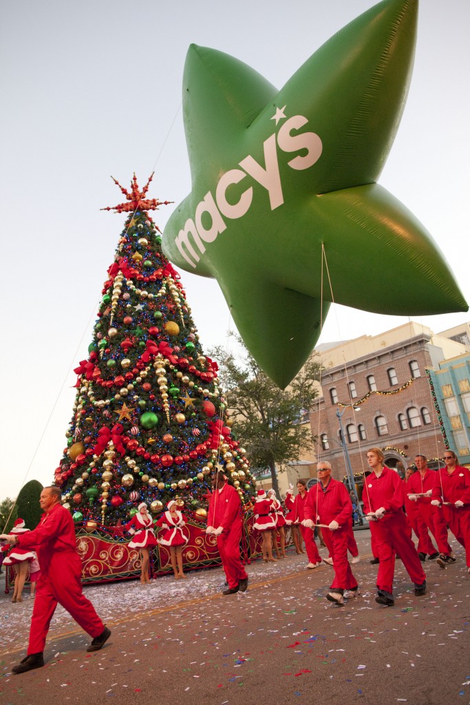 Macy's Holiday Parade at Universal Orlando