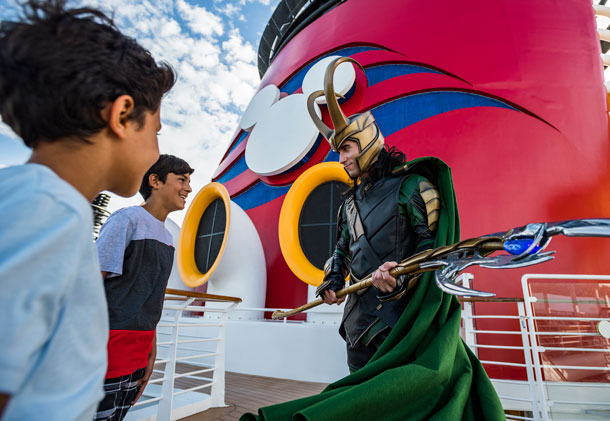 Loki Makes His Debut Alongside Thor at Marvel Day at Sea