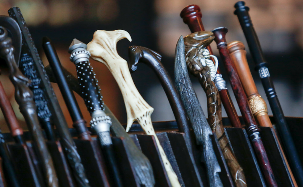 All About Interactive Wands At The Wizarding World Of Harry Potter ...